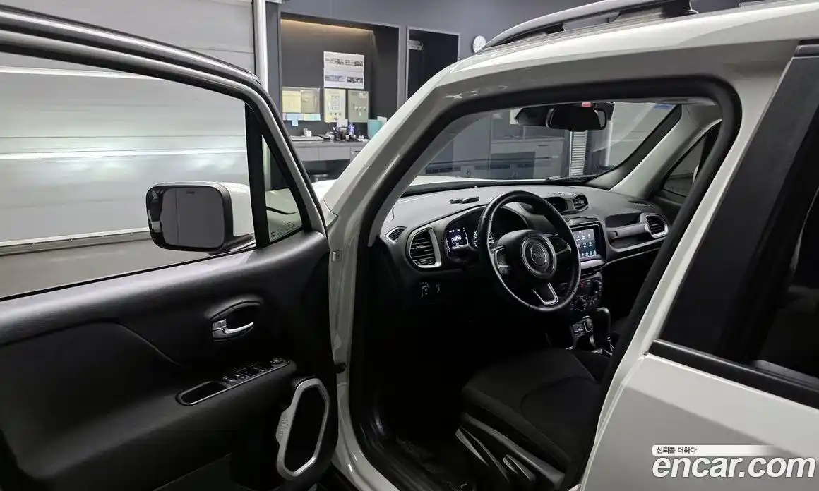 Jeep Renegade 2021 2.4 гидро в Москве № 401764, фото 10