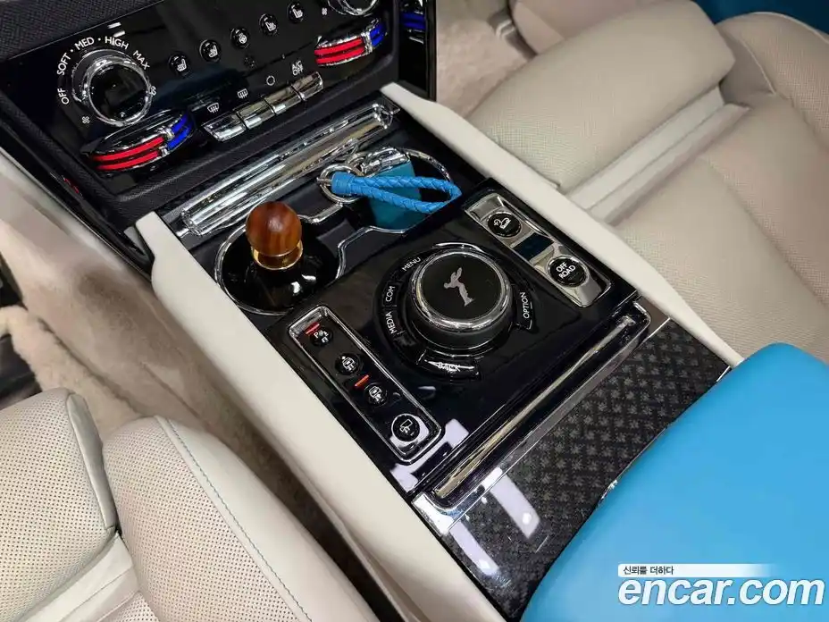 Rolls-Royce Cullinan 2022 6.7 гидро в Москве № 407373, фото 10