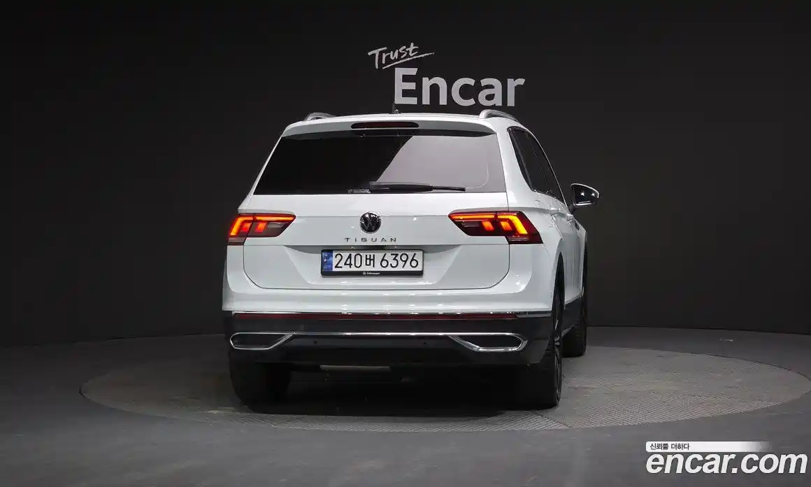 Volkswagen Tiguan 2023 2.0 гидро в Москве № 432233, фото 4