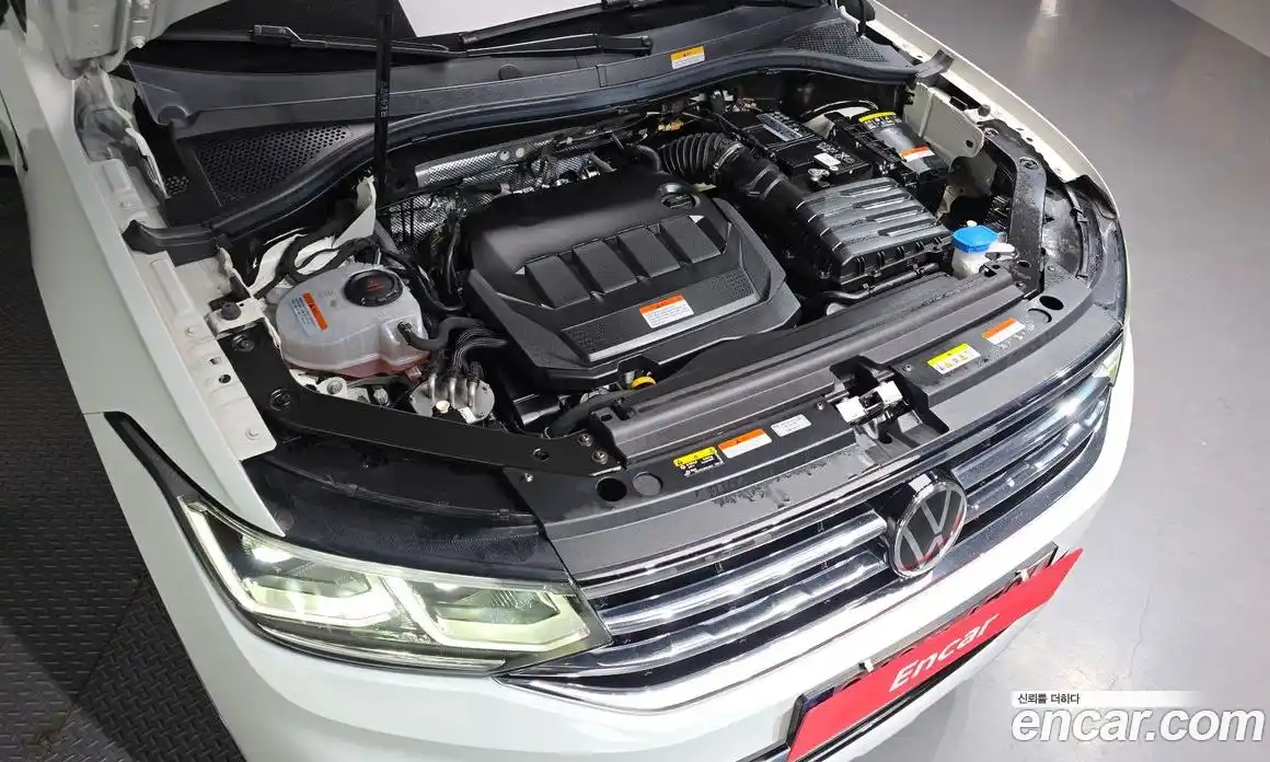 Volkswagen Tiguan 2023 2.0 гидро в Москве № 432233, фото 6