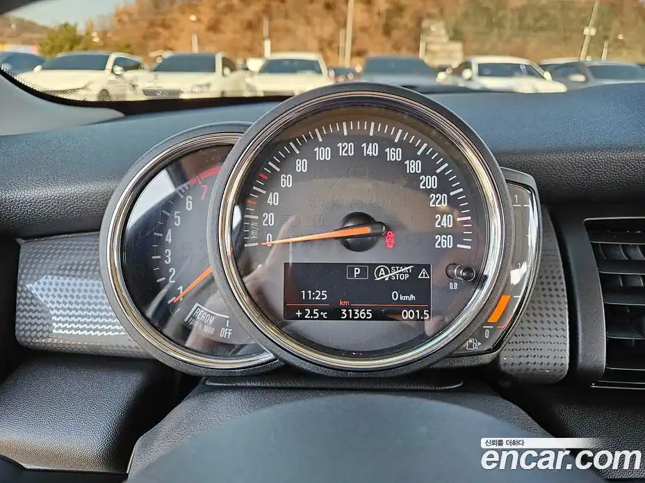 Mini Cooper 2020 1.5 гидро в Москве № 457250, фото 8