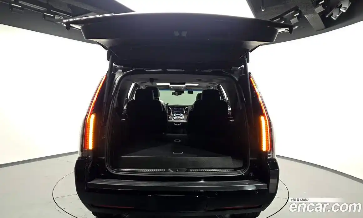 Cadillac Escalade 2018 6.2 гидро в Москве № 474674, фото 20