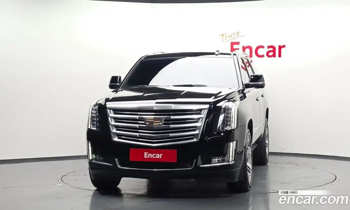Cadillac Escalade 2018 6.2 гидро в Москве № 474674, фото 3