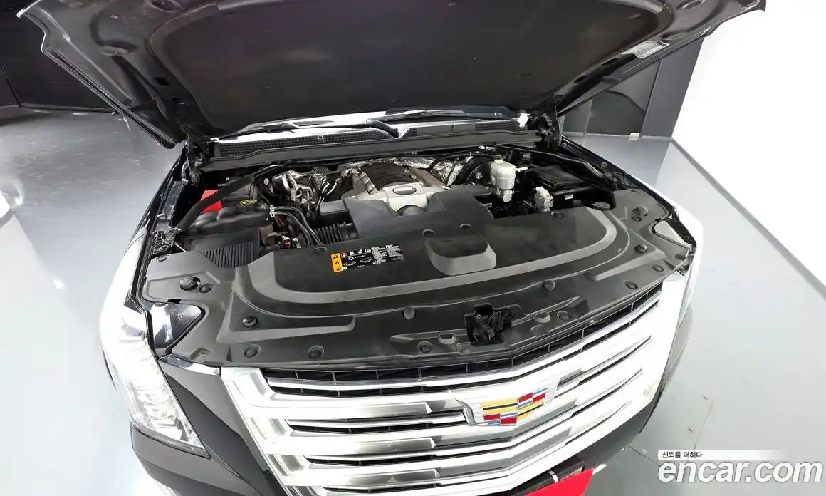 Cadillac Escalade 2018 6.2 гидро в Москве № 474674, фото 6