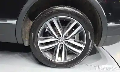Volkswagen Tiguan 2020 2.0 гидро в Москве № 595598, миниатюра 5