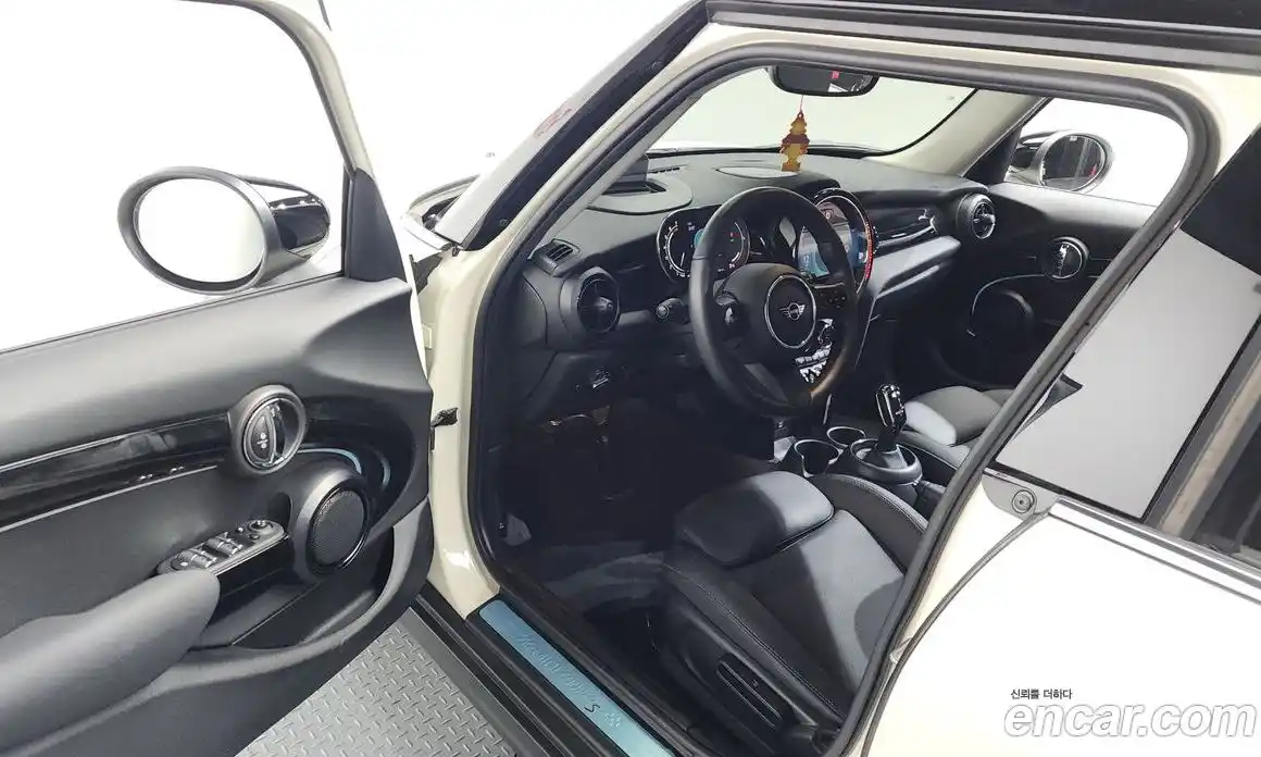 Mini Cooper 2022 2.0 гидро в Москве № 627732, фото 9