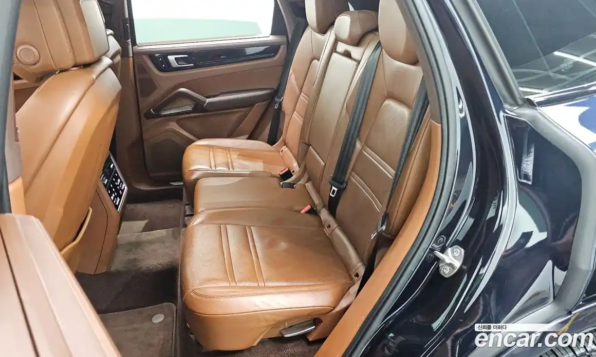 Porsche Cayenne 2021 3.0 гидро в Москве № 724185, фото 13