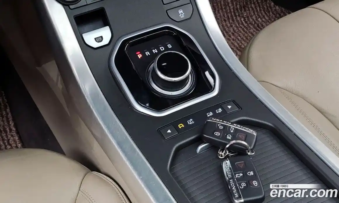 Land Rover Range-Rover Evoque 2017 2.0 гидро в Москве № 724442, фото 9