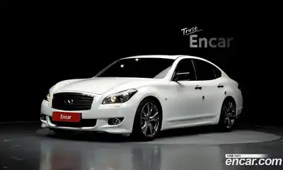 Infiniti M, 2011