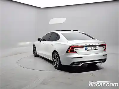 Volvo S60 2022 2.0 гидро в Москве № 749694, миниатюра 2