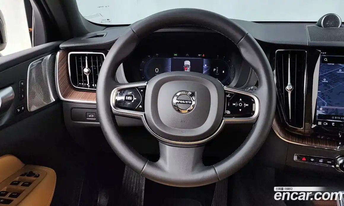 Volvo XC60 2023 2.0 гидро в Москве № 765458, фото 13