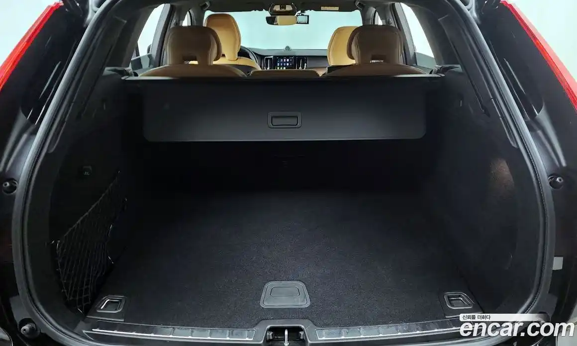 Volvo XC60 2023 2.0 гидро в Москве № 765458, фото 20