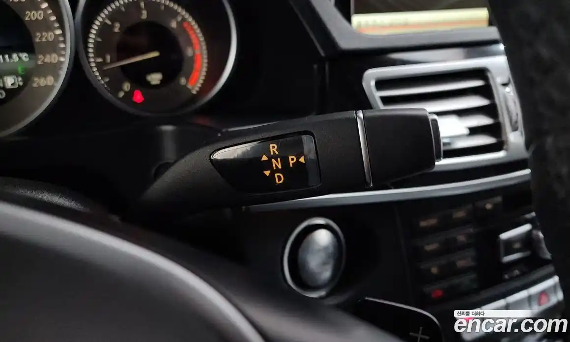 Mercedes-Benz E-Class 2015 2.1 гидро в Москве № 822785, фото 9