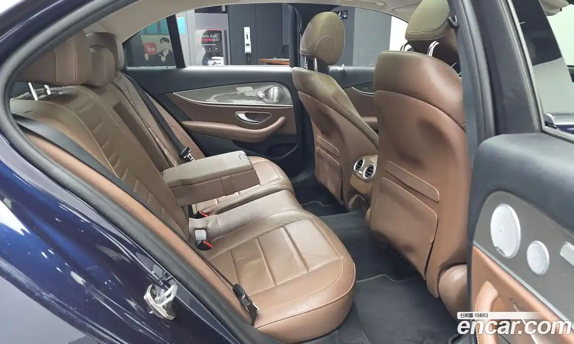 Mercedes-Benz E-Class 2019 2.0 гидро, фото 12