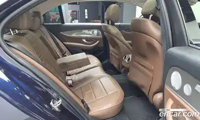 Mercedes-Benz E-Class 2019 2.0 гидро, миниатюра 12