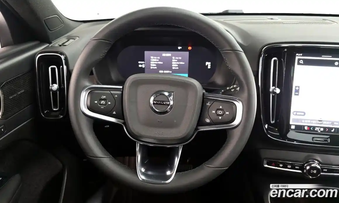 Volvo XC40 2022 0.2 гидро в Москве № 823941, фото 13