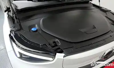 Volvo XC40 2022 0.2 гидро в Москве № 823941, миниатюра 6