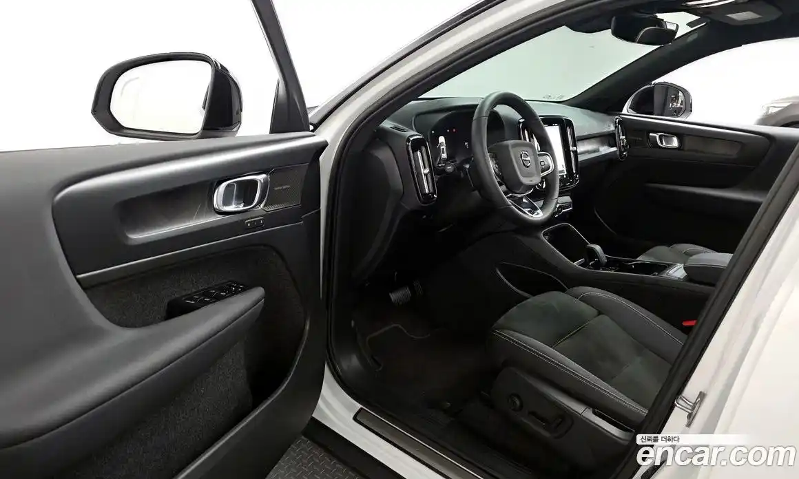 Volvo XC40 2022 0.2 гидро в Москве № 823941, фото 10