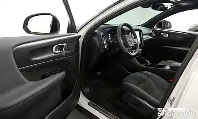 Volvo XC40 2022 0.2 гидро в Москве № 823941, миниатюра 10