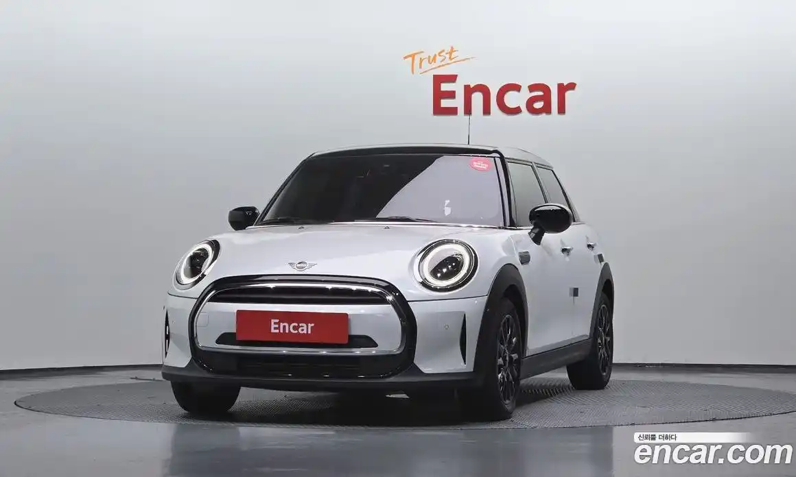 Mini Cooper 2024 1.5 гидро в Москве № 861395, фото 3