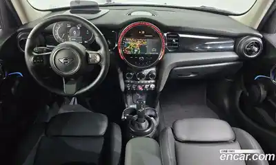 Mini Cooper 2024 1.5 гидро в Москве № 861395, миниатюра 7