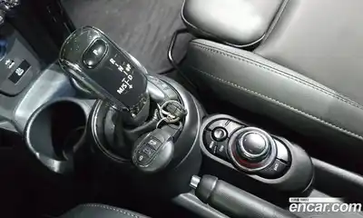 Mini Cooper 2024 1.5 гидро в Москве № 861395, миниатюра 9