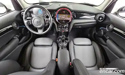 Mini Cooper 2023 1.5 гидро в Москве № 861464, миниатюра 7