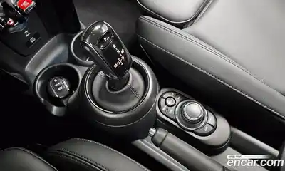 Mini Cooper 2023 1.5 гидро в Москве № 861464, миниатюра 9