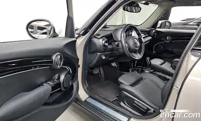 Mini Cooper 2023 1.5 гидро в Москве № 861464, миниатюра 10