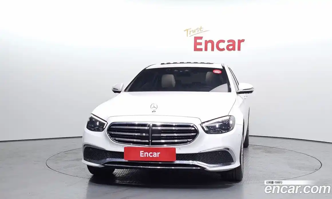Mercedes-Benz E-Class 2022 2.0 гидро, фото 3