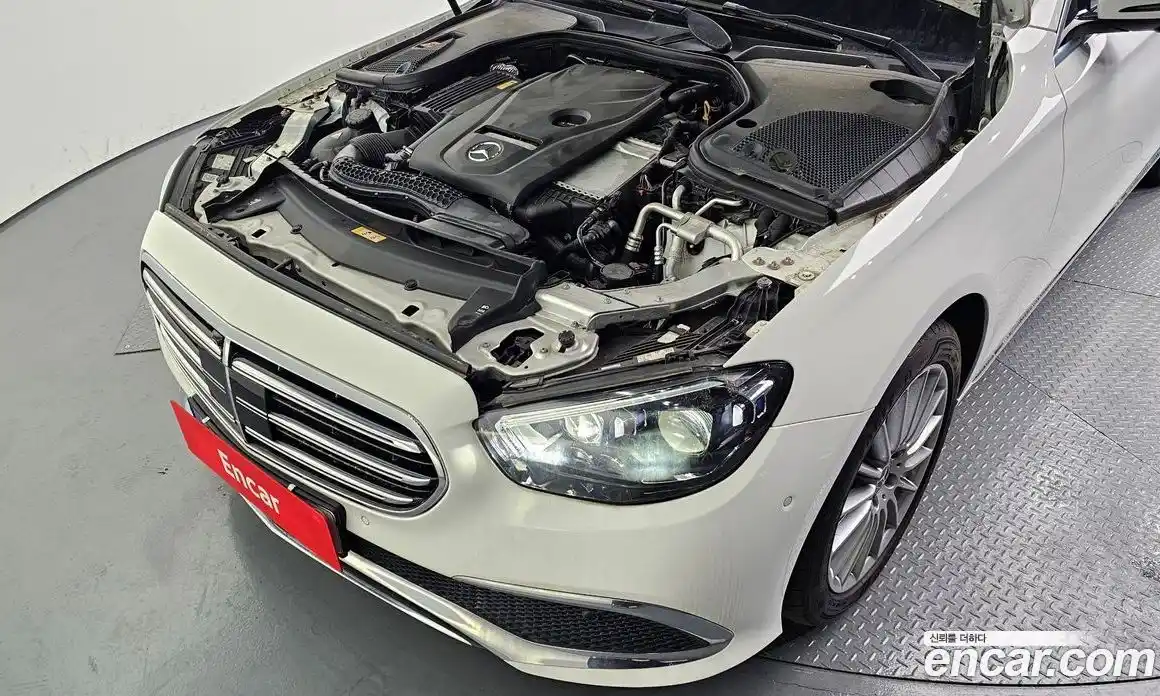 Mercedes-Benz E-Class 2022 2.0 гидро, фото 6