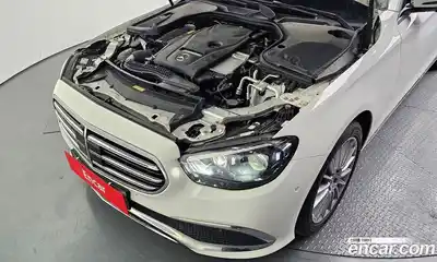 Mercedes-Benz E-Class 2022 2.0 гидро, миниатюра 6
