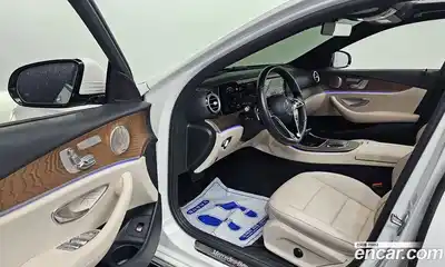 Mercedes-Benz E-Class 2022 2.0 гидро, миниатюра 10
