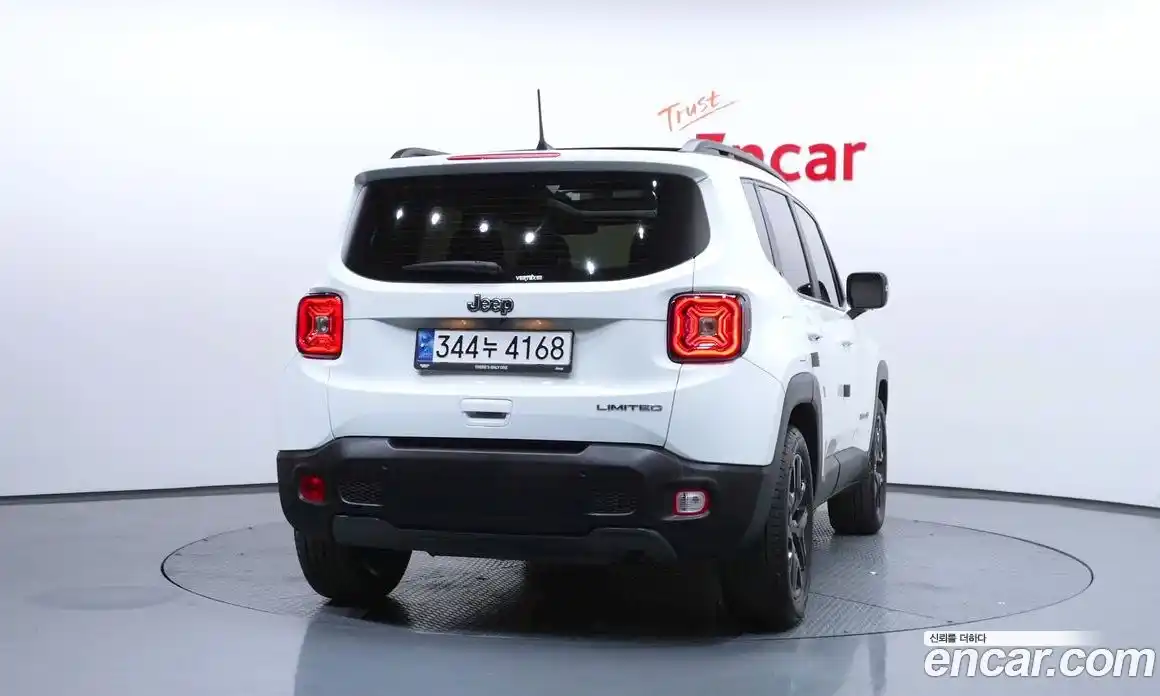 Jeep Renegade 2023 1.3 гидро в Москве № 896448, фото 3