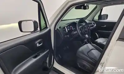 Jeep Renegade 2023 1.3 гидро в Москве № 896448, миниатюра 9
