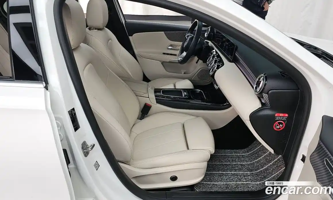 Mercedes-Benz A-Class 2023 2.0 гидро в Москве № 969311, фото 11