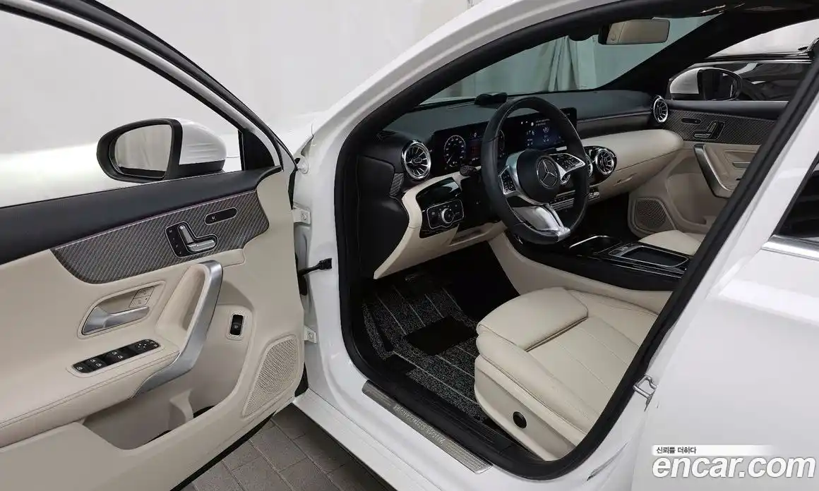 Mercedes-Benz A-Class 2023 2.0 гидро в Москве № 969311, фото 10