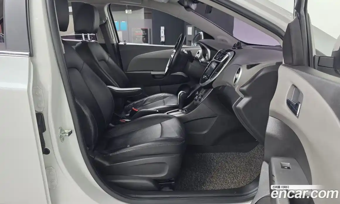 Chevrolet Aveo 2016 1.4 Автомат в Москве № 974645, фото 11