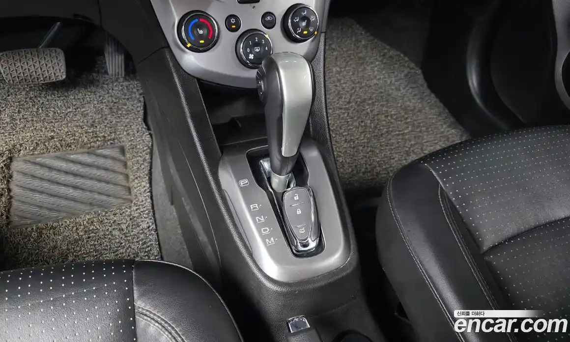 Chevrolet Aveo 2016 1.4 Автомат в Москве № 974645, фото 9