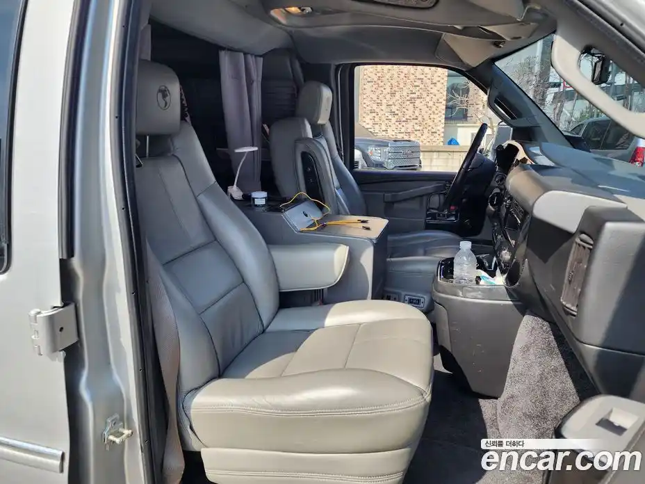 Chevrolet Express Van 2018 6.0 Автомат в Москве № 976743, фото 18