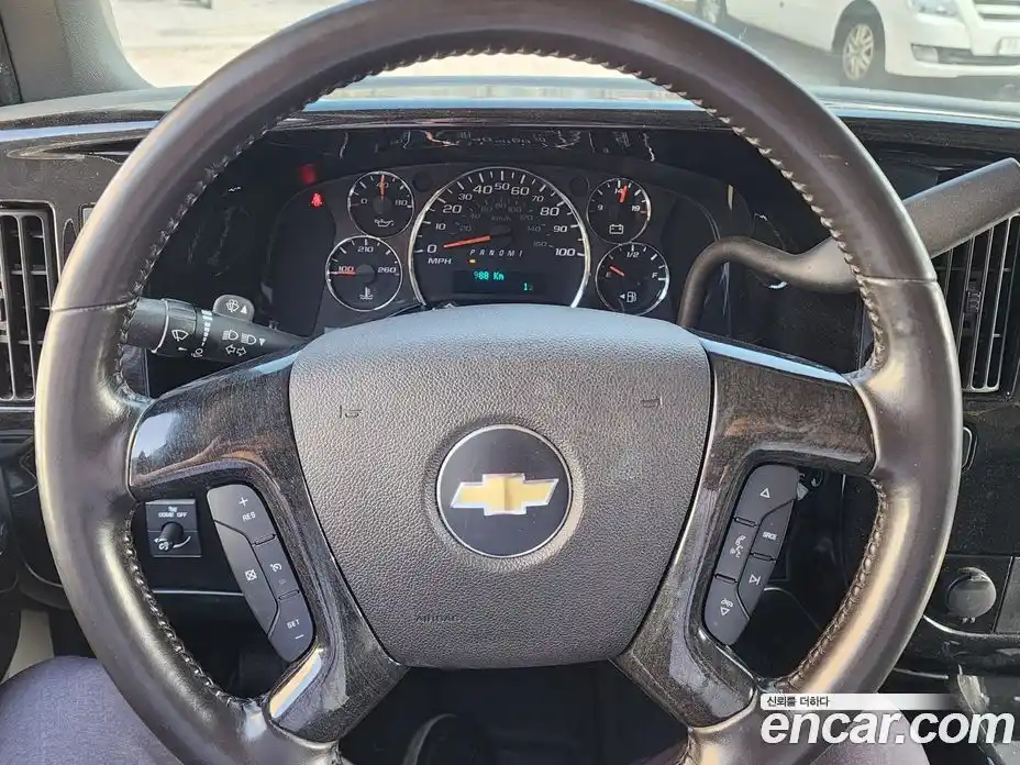 Chevrolet Express Van 2018 6.0 Автомат в Москве № 976743, фото 9