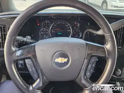 Chevrolet Express Van 2018 6.0 Автомат в Москве № 976743, миниатюра 9