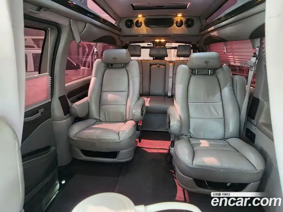 Chevrolet Express Van 2018 6.0 Автомат в Москве № 976743, фото 10