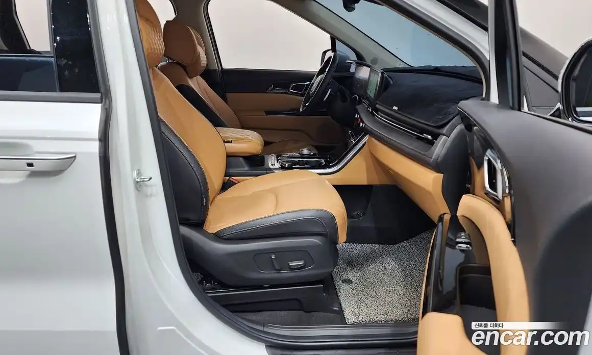 Kia Canival 2023 3.5 Автомат в Москве № 1002843, фото 11