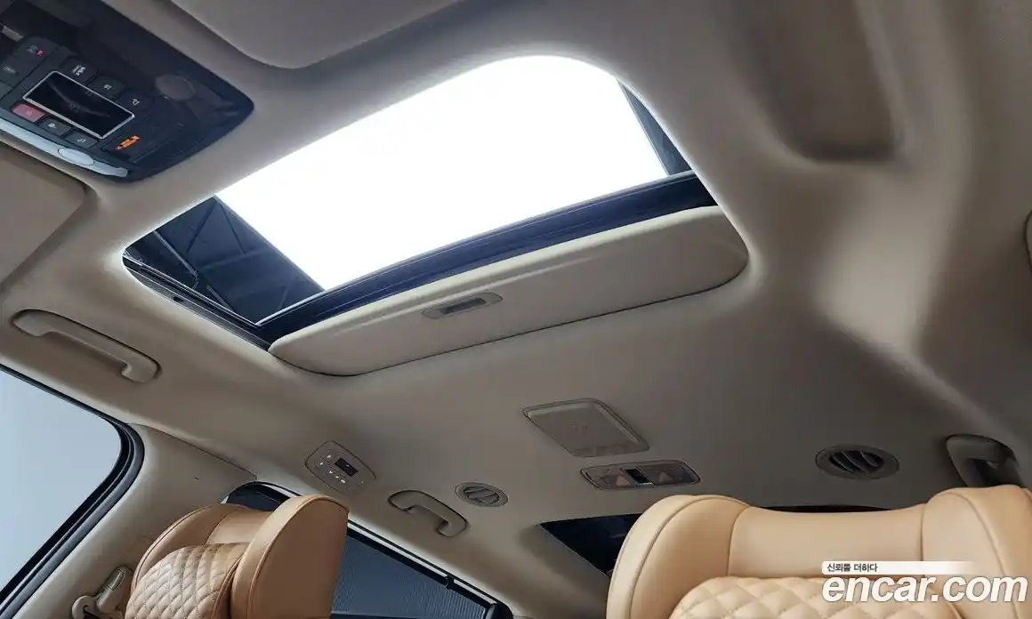 Kia Canival 2023 3.5 Автомат в Москве № 1002843, фото 19