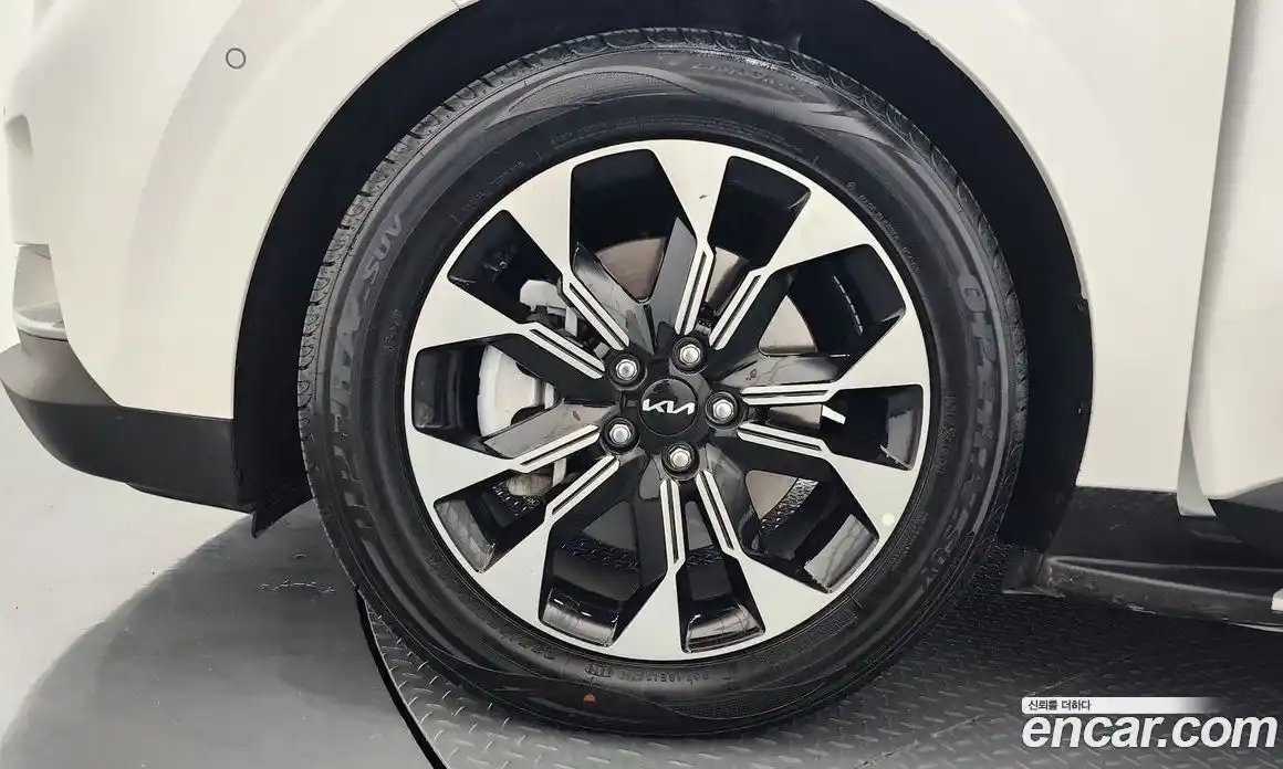 Kia Canival 2023 3.5 Автомат в Москве № 1002843, фото 5