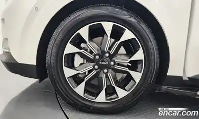 Kia Canival 2023 3.5 Автомат в Москве № 1002843, миниатюра 5