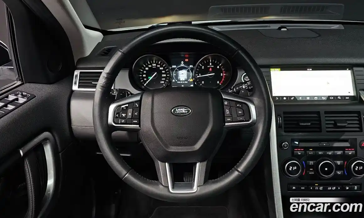 Land Rover Discovery Sport 2017 2.0 гидро в Москве № 1013458, фото 13