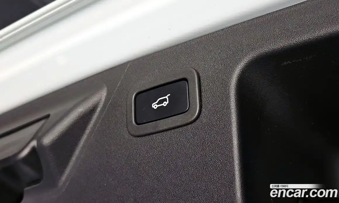 Land Rover Discovery Sport 2017 2.0 гидро в Москве № 1013458, фото 18