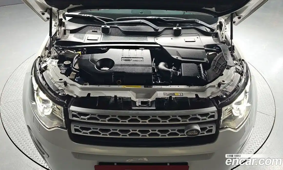 Land Rover Discovery Sport 2017 2.0 гидро в Москве № 1013458, фото 6